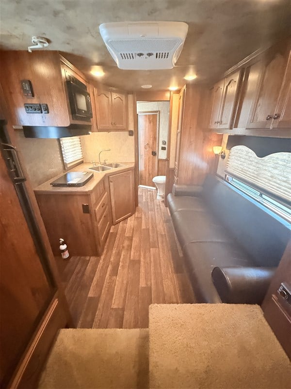 Trailer Photo 28