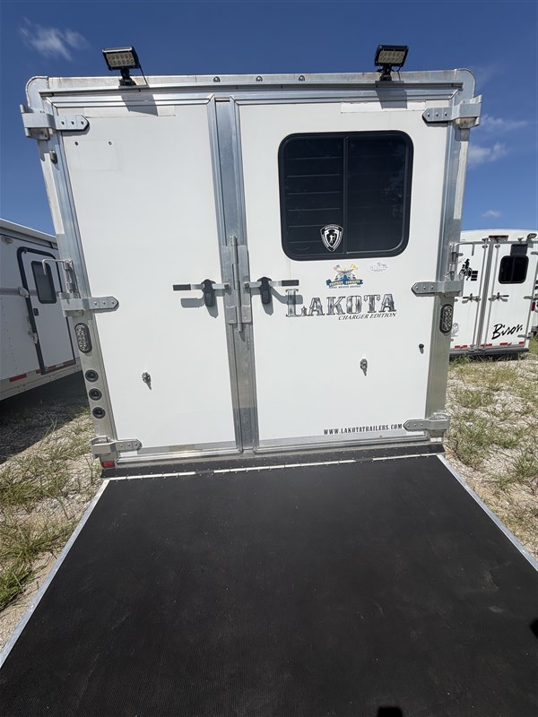 Trailer Photo 4