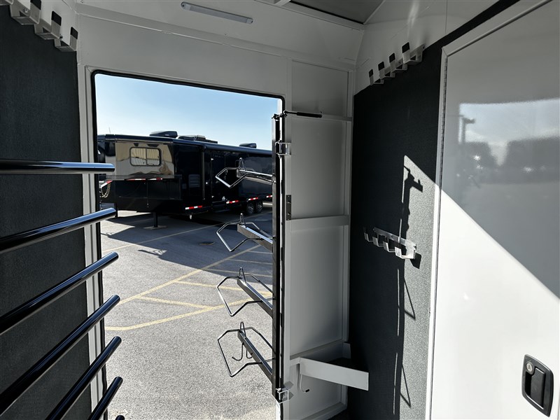 Trailer Photo 15
