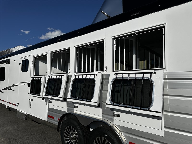 Trailer Photo 9
