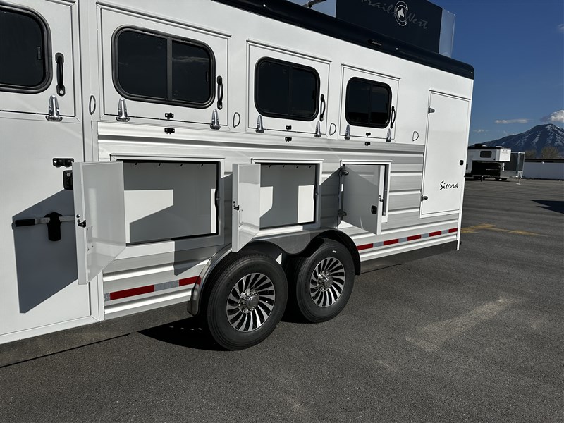Trailer Photo 11