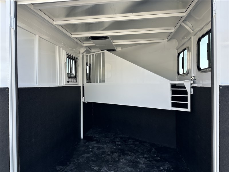 2025 Trails West adventure mx 2-horse gn