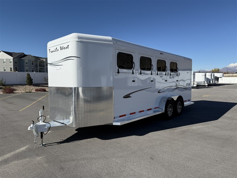 2025 Trails West classic ii 4-horse bp