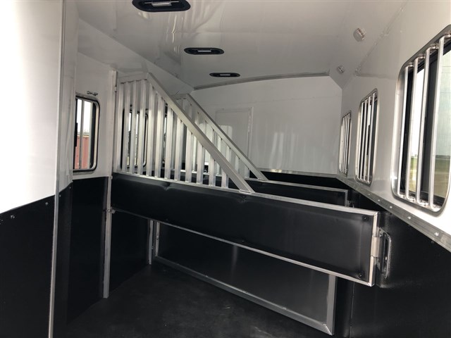 Trailer Photo 18