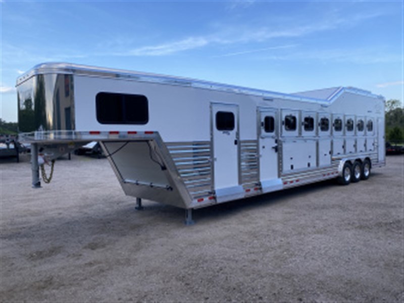 Trailer Photo 5