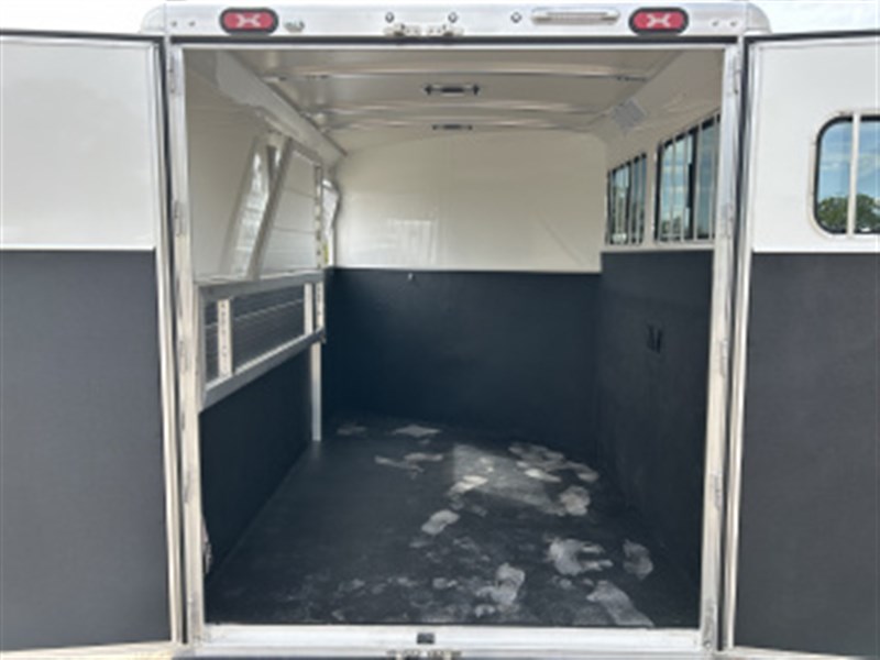 Trailer Photo 6
