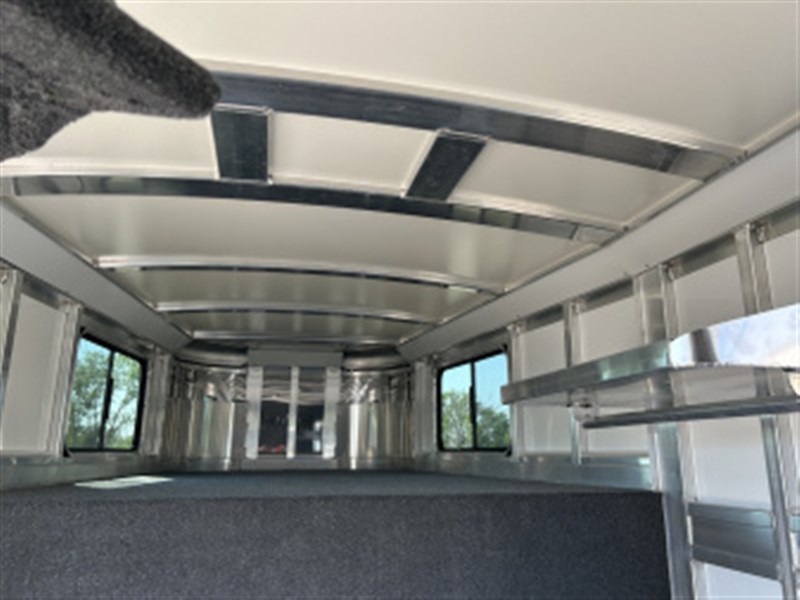 Trailer Photo 14