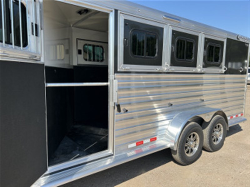Trailer Photo 6