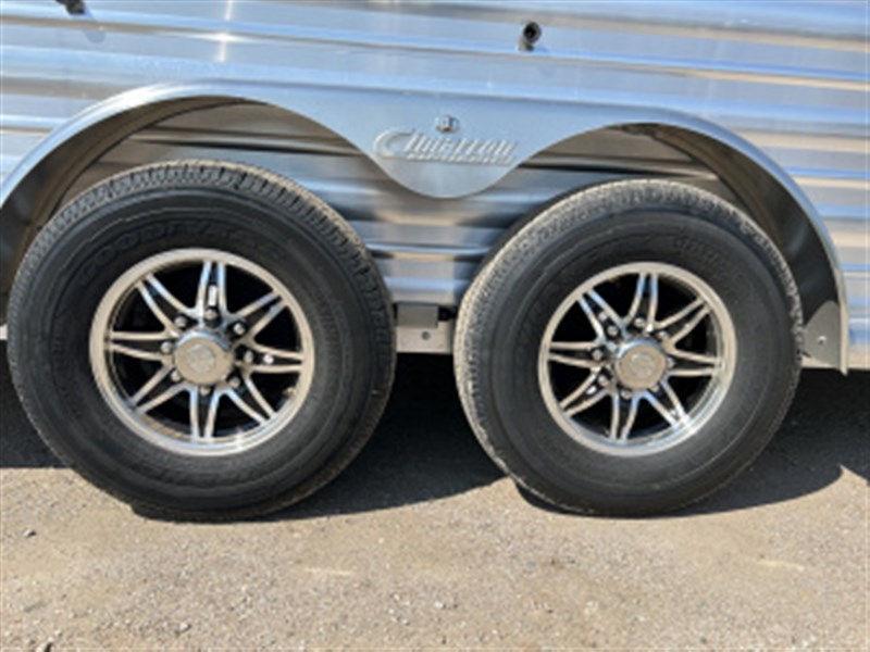 Trailer Photo 19