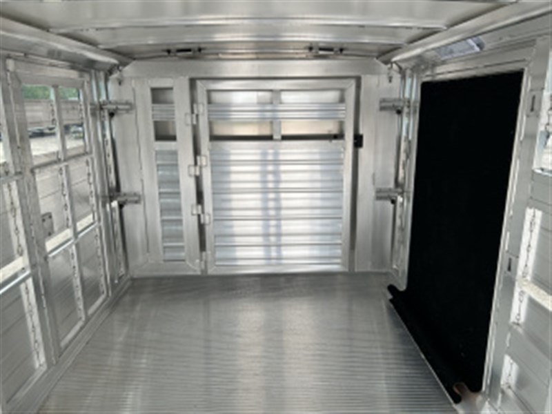 Trailer Photo 9