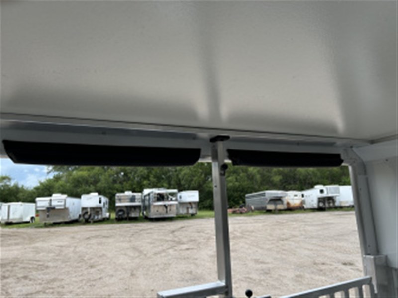 Trailer Photo 11