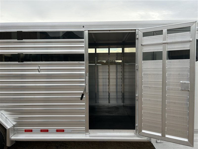 Trailer Photo 7