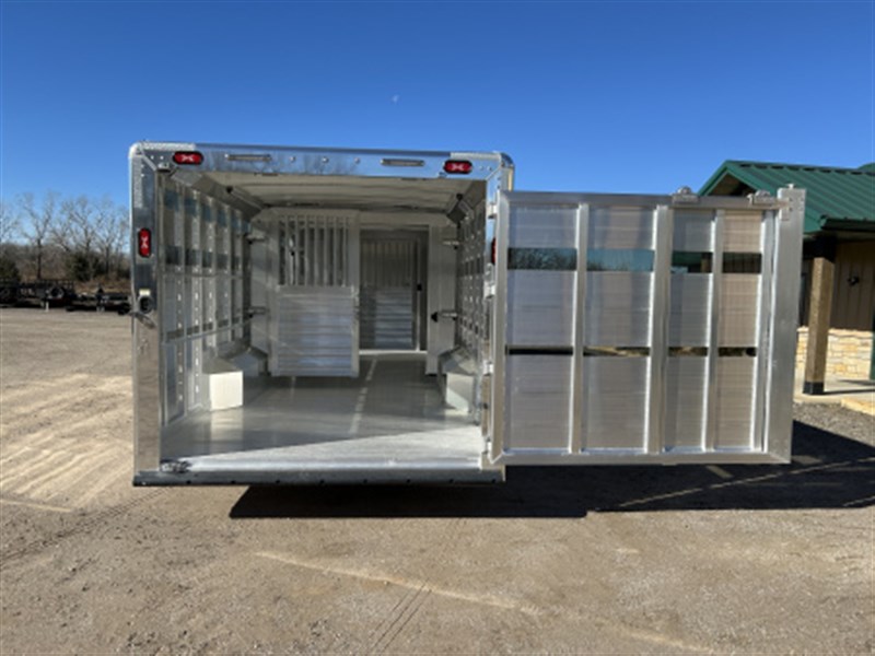 Trailer Photo 7