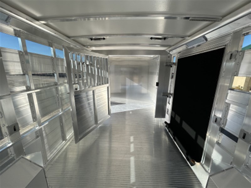 Trailer Photo 10