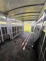 2007 Platinum Coach 24ft stock trailer