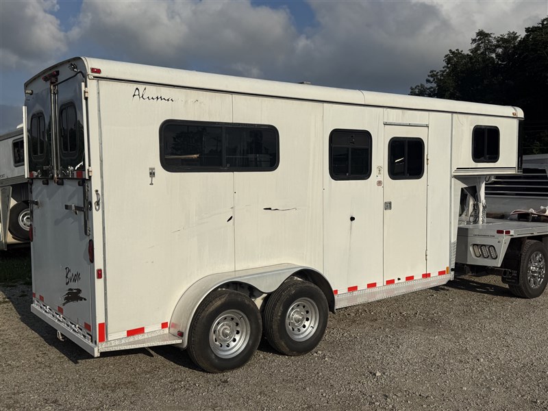 Trailer Photo 2