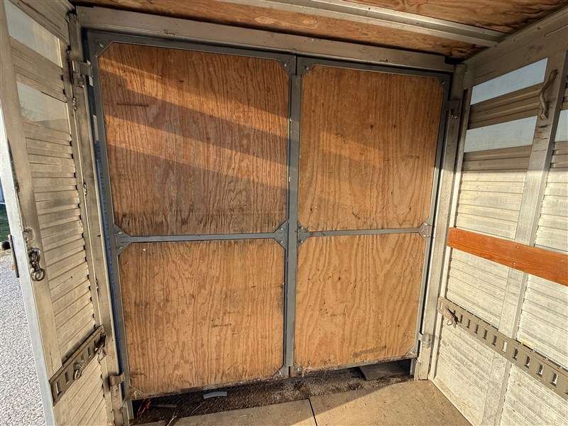 Trailer Photo 19