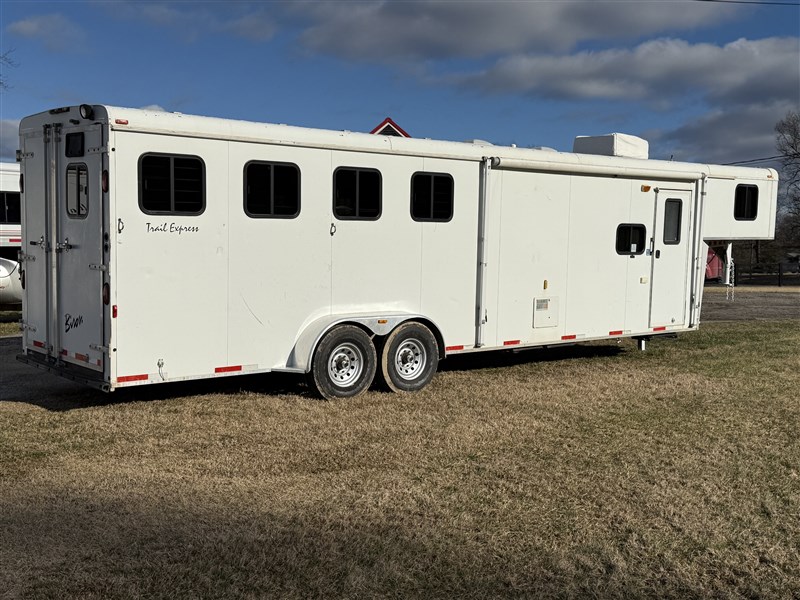 Trailer Photo 2