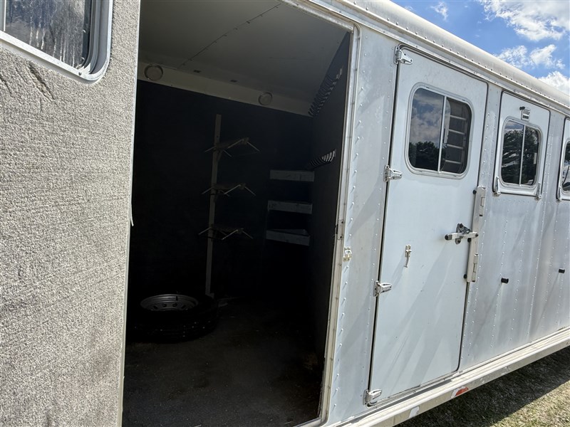 Trailer Photo 9