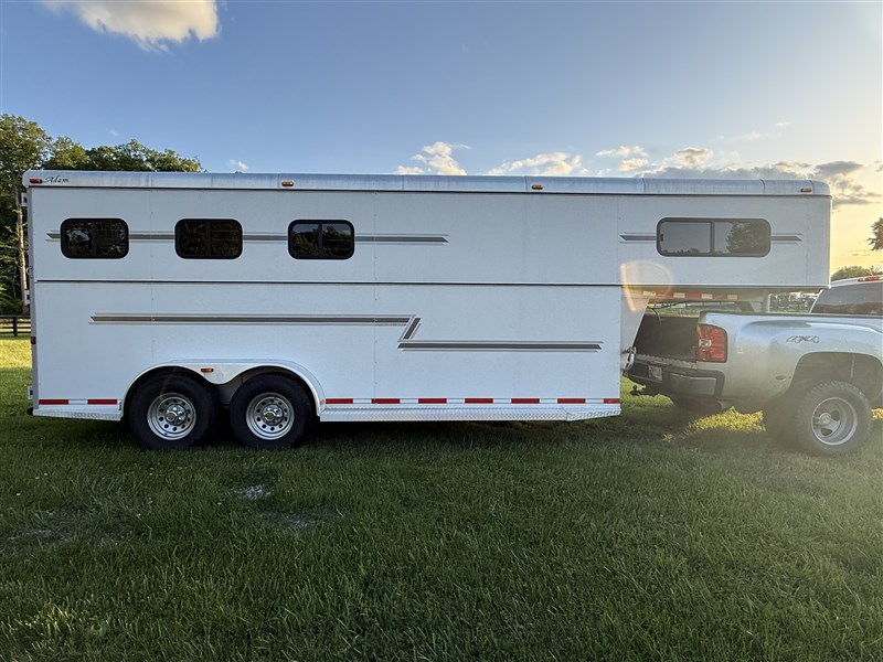 Trailer Photo 7