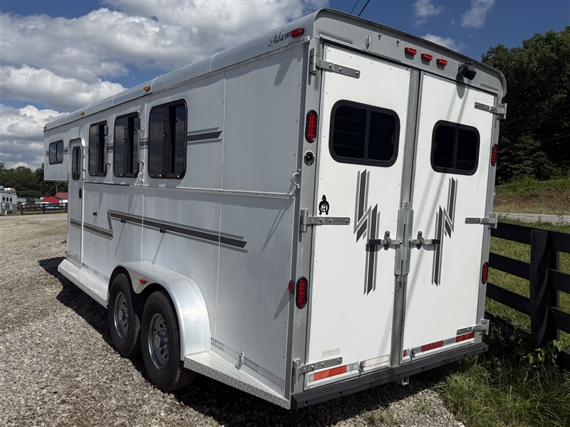 Trailer Photo 2