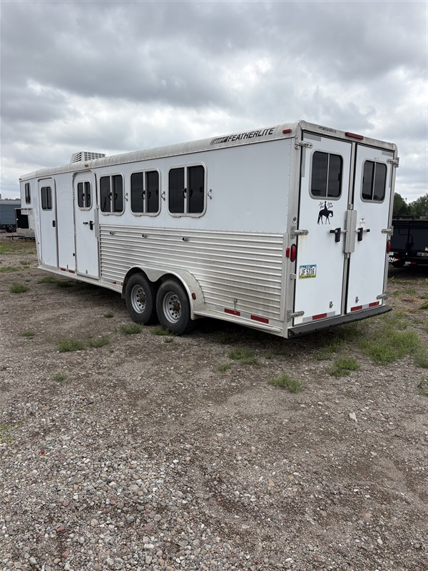 2005 Featherlite weekender