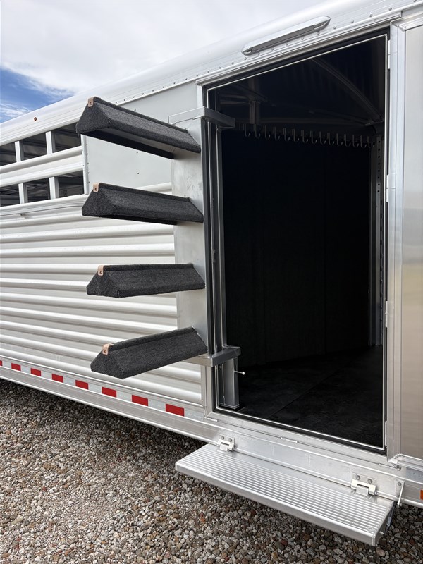 Trailer Photo 14