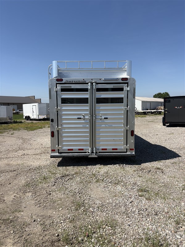 Trailer Photo 7