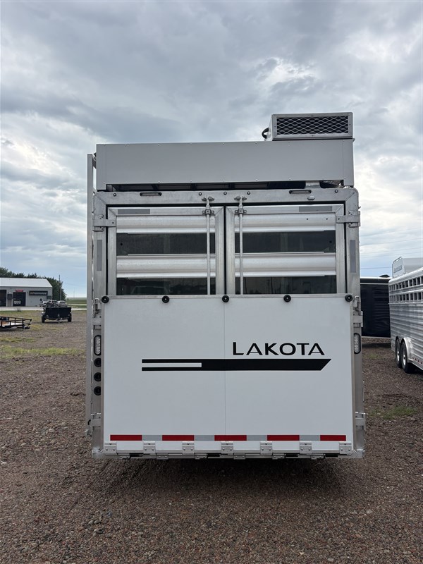 2027 Lakota photo 3