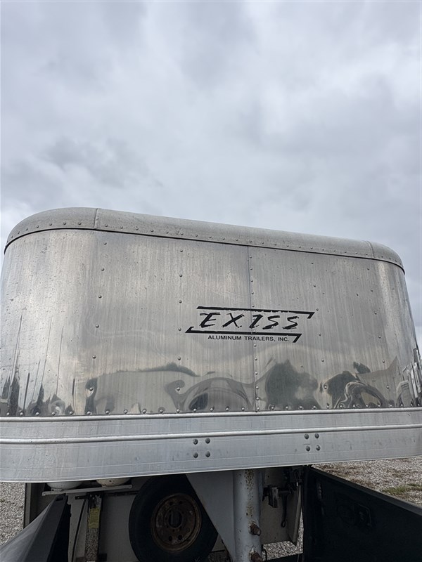 2001 Exiss photo 4