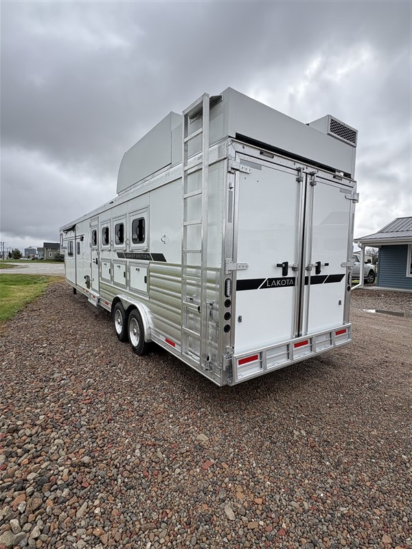 2027 Lakota photo 6