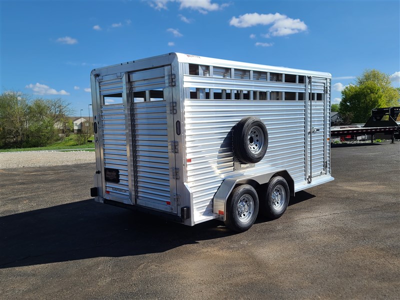 2023 Frontier 16' 7" livestock