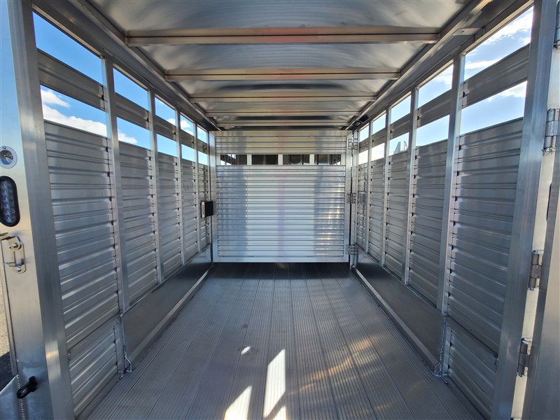 Trailer Photo 14