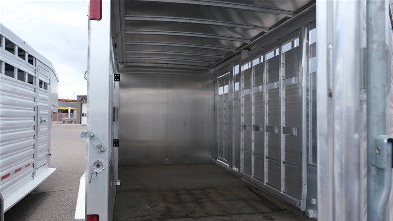 2023 Featherlite 2023 featherlite 8413gn 7x20 stock combo