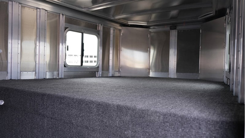 2023 Featherlite 2023 featherlite 8413gn 7x20 stock combo