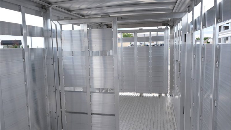 2023 Featherlite 2023 featherlite 8127gn 7x20 7' inside