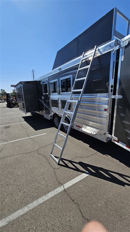 Trailer Photo 25