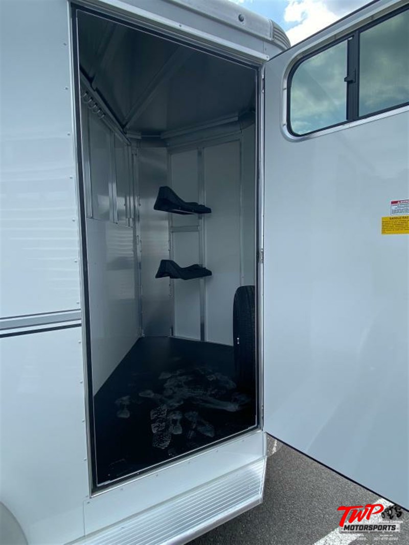 Trailer Photo 11