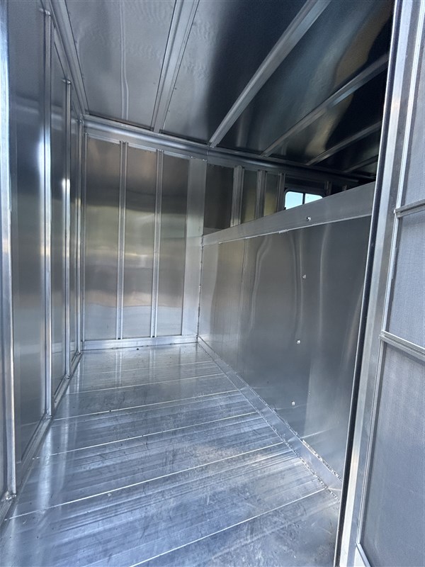 2024 Featherlite 8413-7024