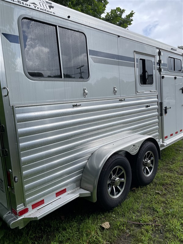 Trailer Photo 12