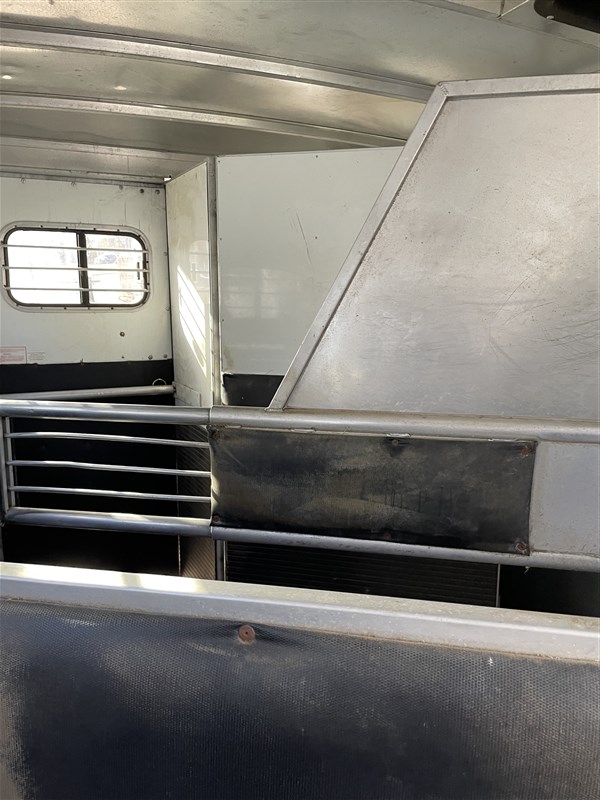 Trailer Photo 7