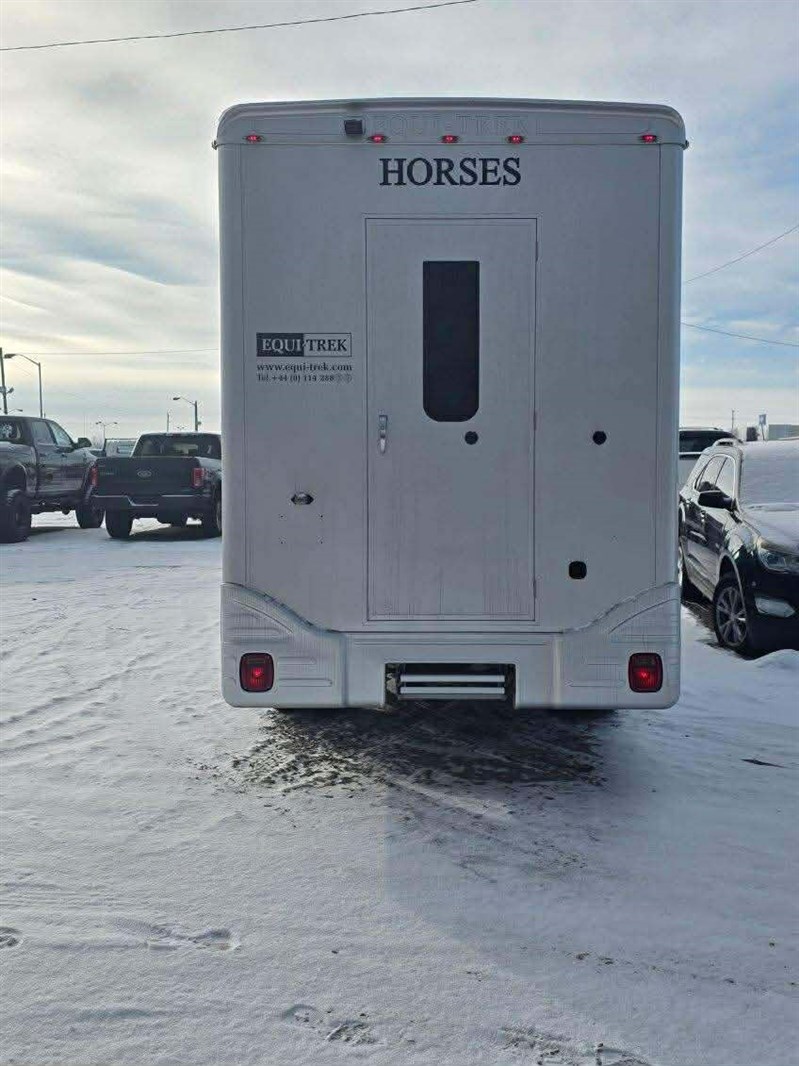 Trailer Photo 4
