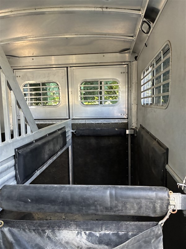 Trailer Photo 2