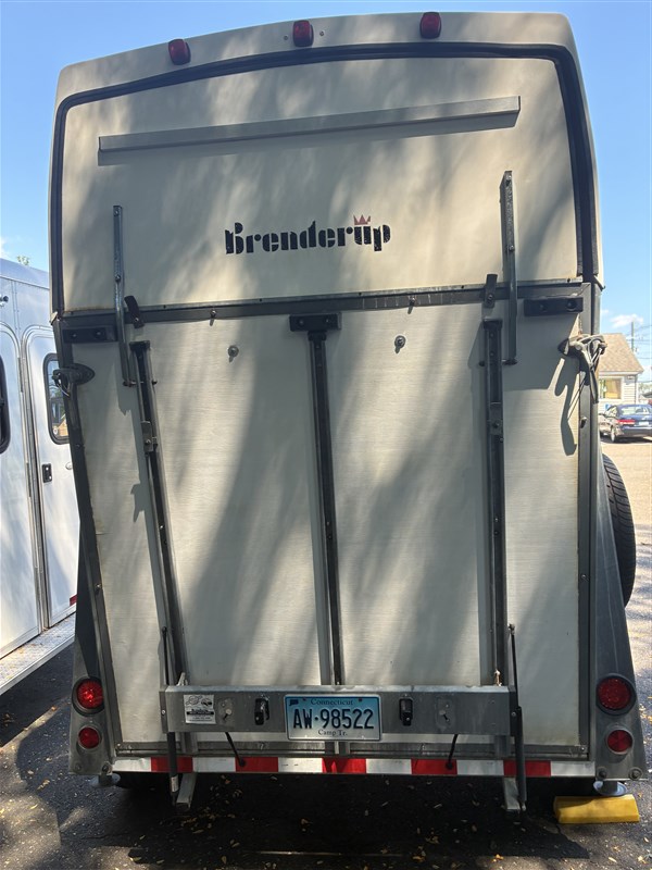 Trailer Photo 2