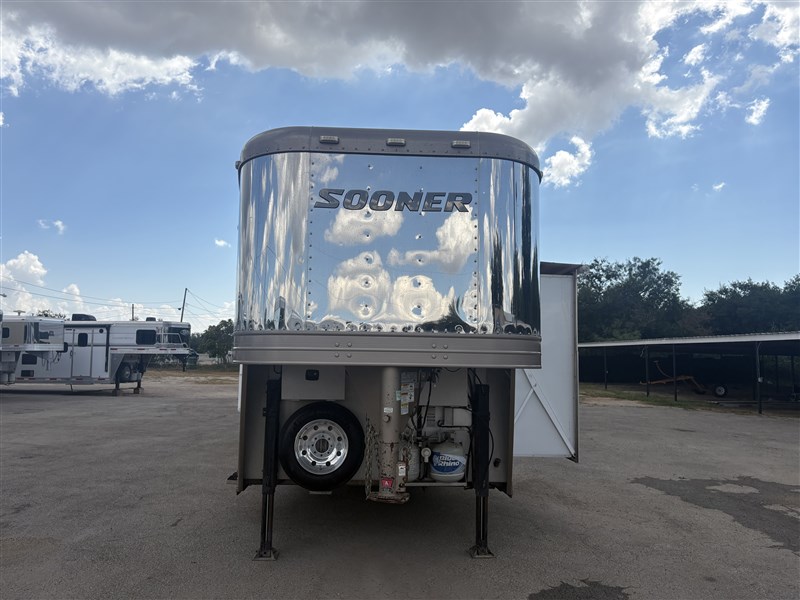 2011 Sooner 4H Sooner with Air Ride