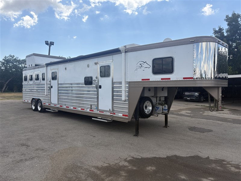 2011 Sooner 4H Sooner with Air Ride