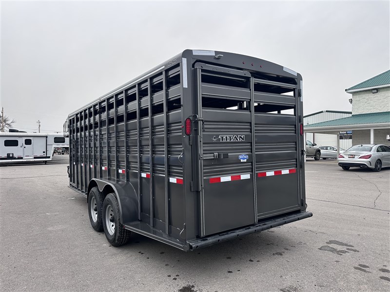 2025 Titan 20' stock