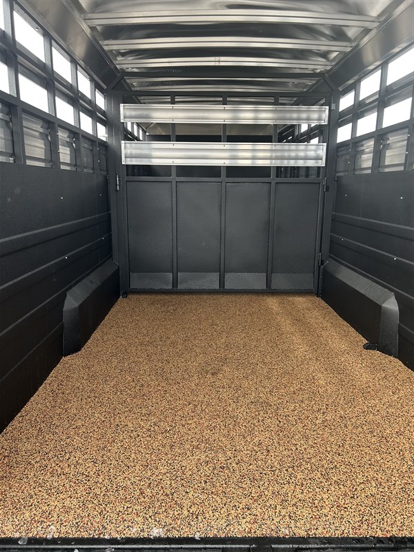 2026 Logan Coach 7x24 stock combo