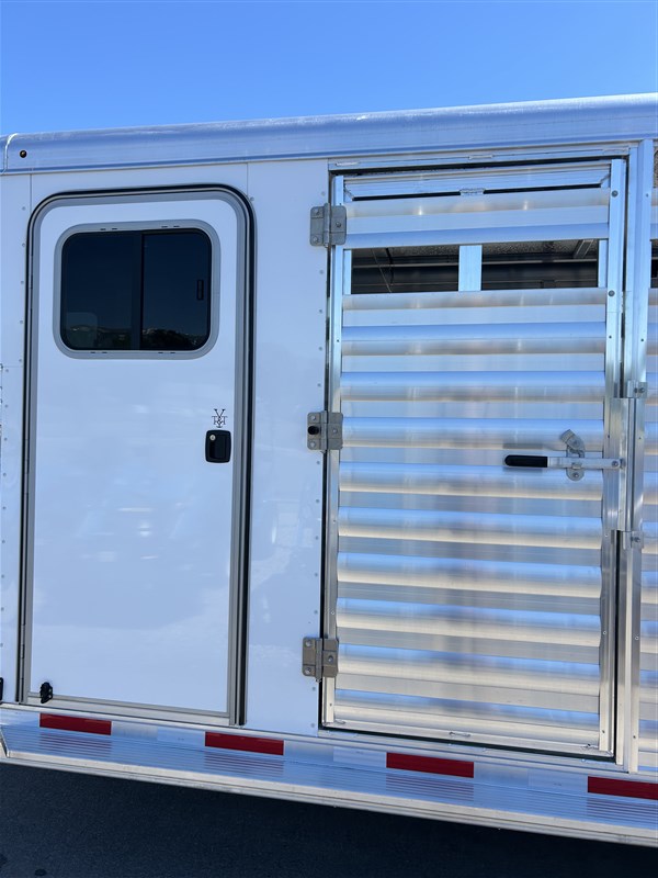 Trailer Photo 10