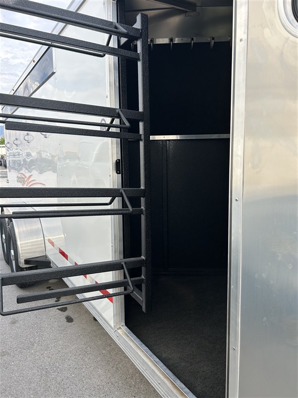 Trailer Photo 16